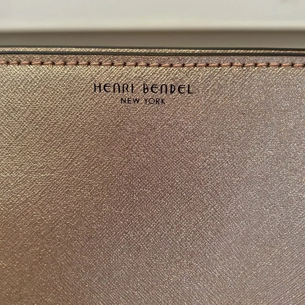 Henri Bendel West 57th Cosmetic Clutch in Rose Gold
